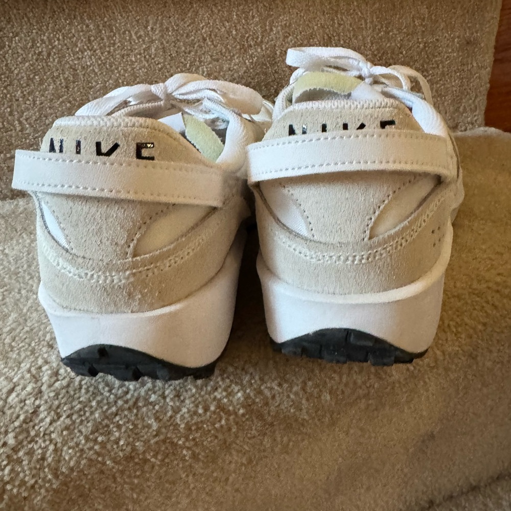 New Nike Shoes Men’s Size 11